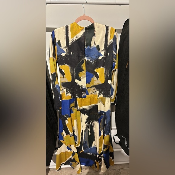 Brand new Zara Abstract Print Midi Dress, Small ! - Picture 9 of 9